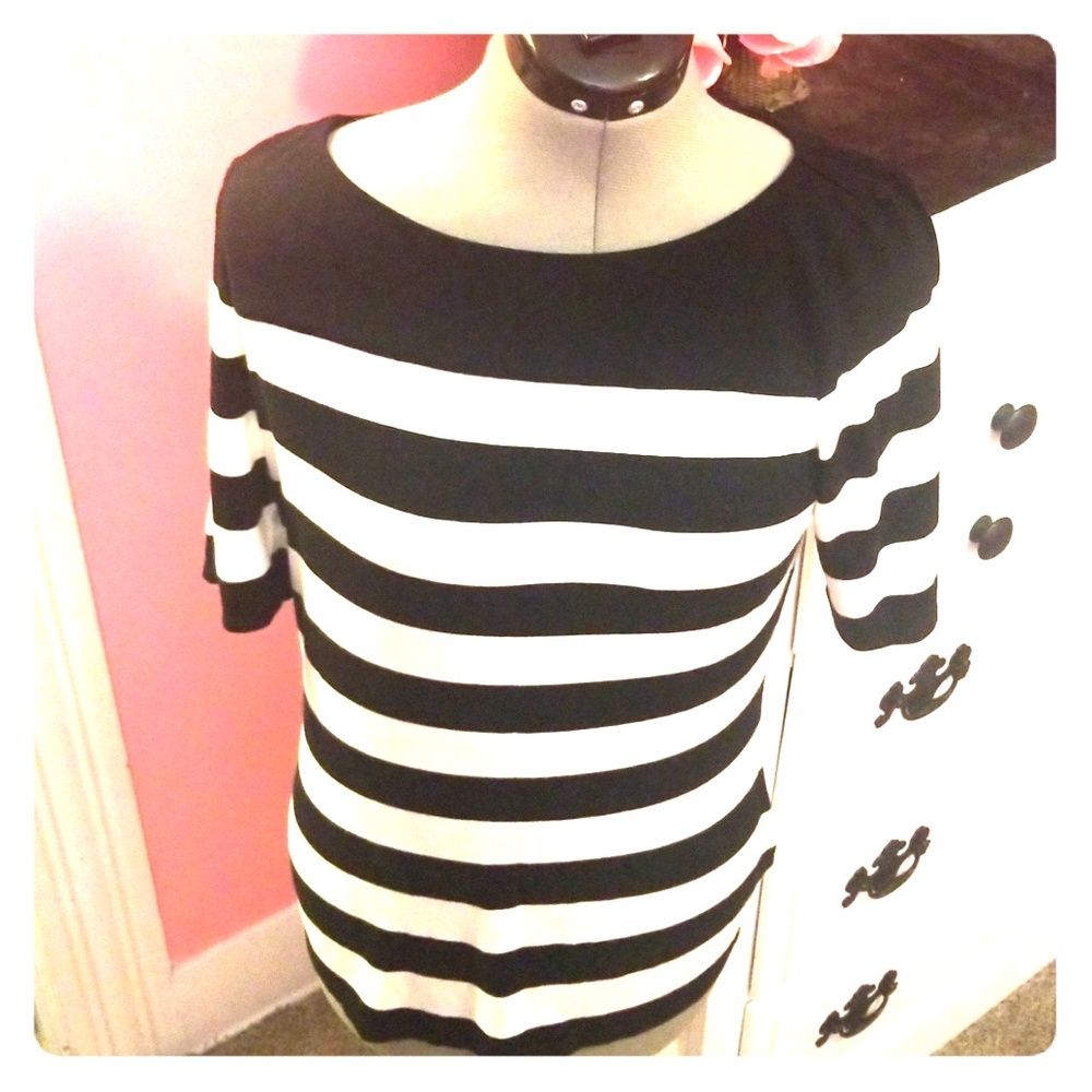 White House Black Market shirt